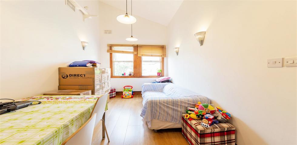 Modern Apartment Acland Road, Willesden Green